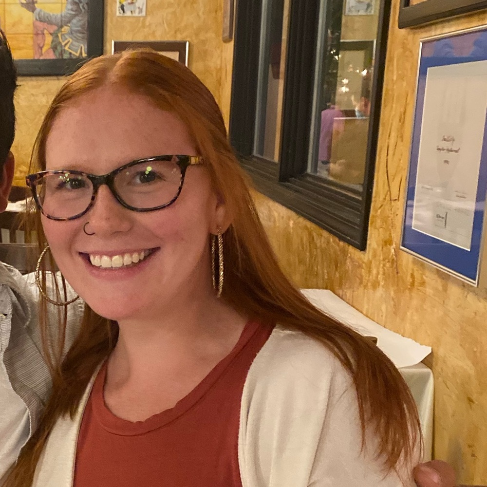 Meet your Posher, Alexis